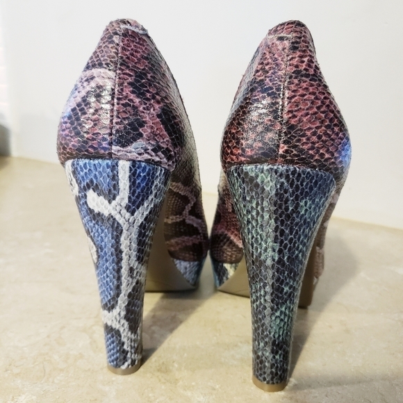 Cosmopolitan High Heel Platform Shoes Women's 8 Faux Snake Rainbow Multicolored - Picture 7 of 8